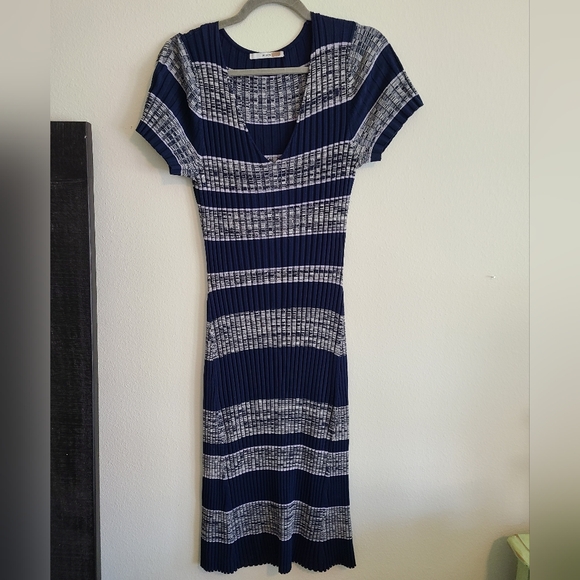Becken Navy and Gray Striped Knit Dress. Size M - Picture 2 of 6